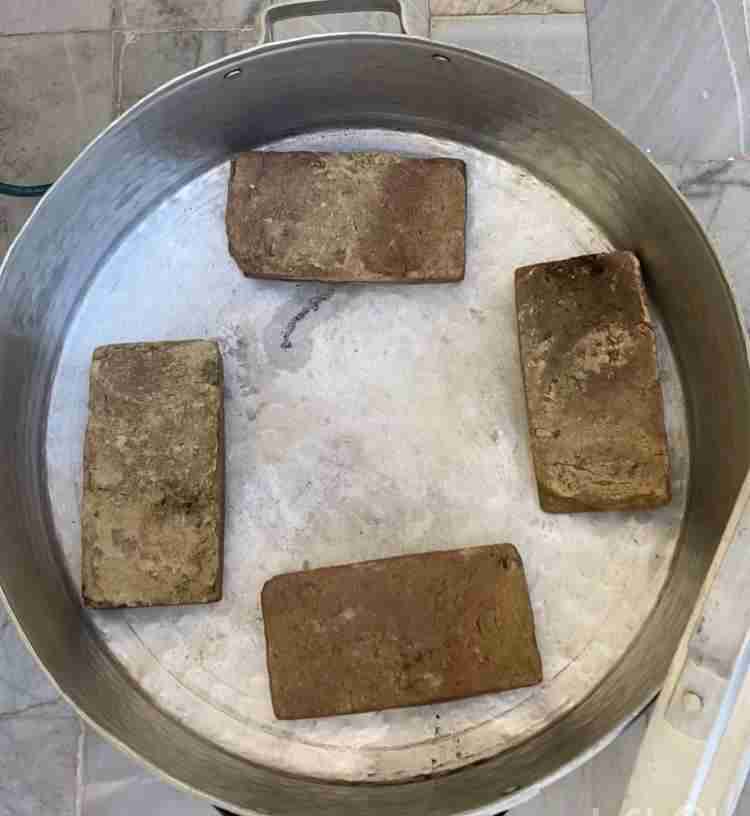 طرز تهیه مرغ بریان به سبک آجری مرحله 3 