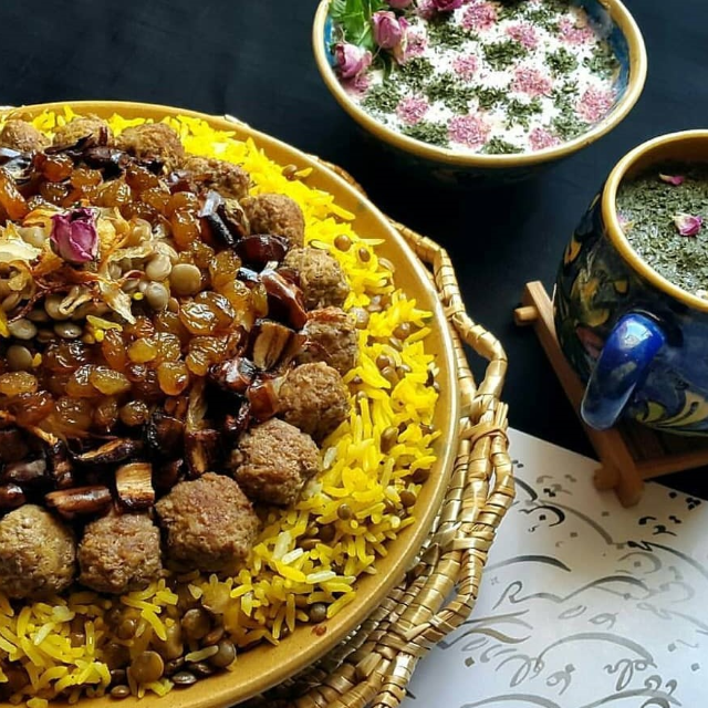 طرز تهیه رشته پلو مجلسی با گوشت قلقلی